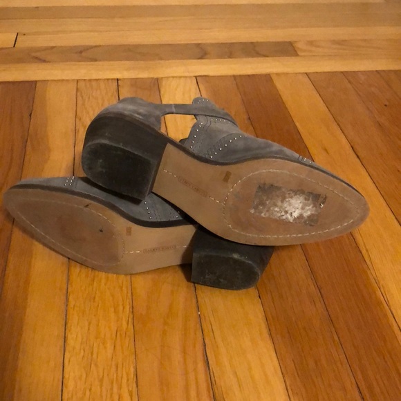 Vince Camuto short ankle booties - Picture 5 of 8
